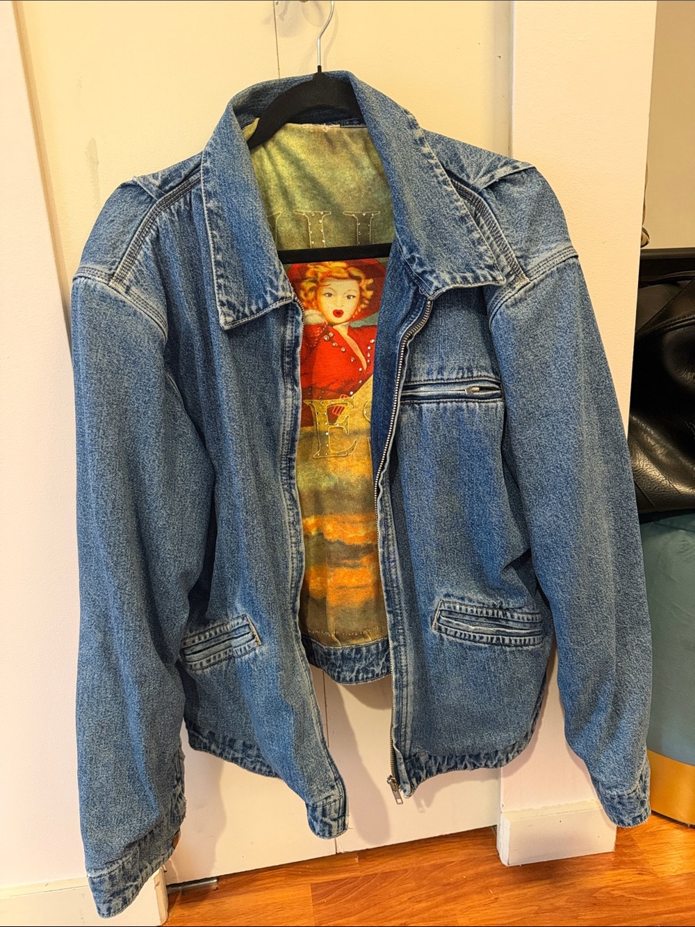 Vintage Wild West Unisex Blue Denim Jacket with Graphic Liner